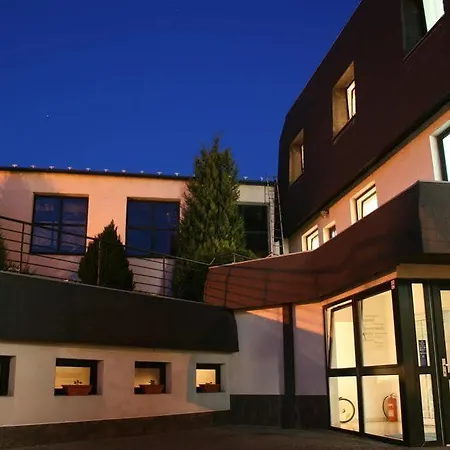 Lux *